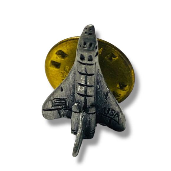 Space Shuttle Vintage Tie Tack Lapel Pin NASA Challenger Discovery Columbia USSF - Picture 1 of 5
